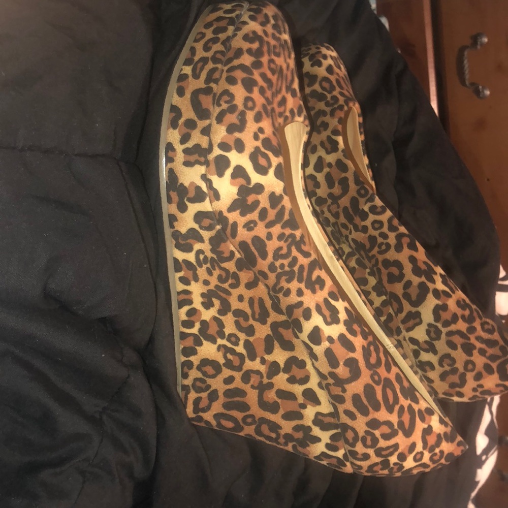 Leopard wedge heel